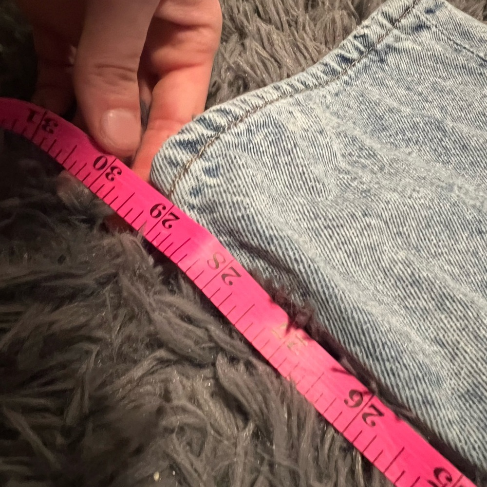 H&M Ripped Jeans - Picture 5 of 6
